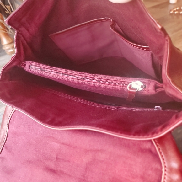 Wilsons Leather | Roma Genuine Leather Backpack - Picture 4 of 15